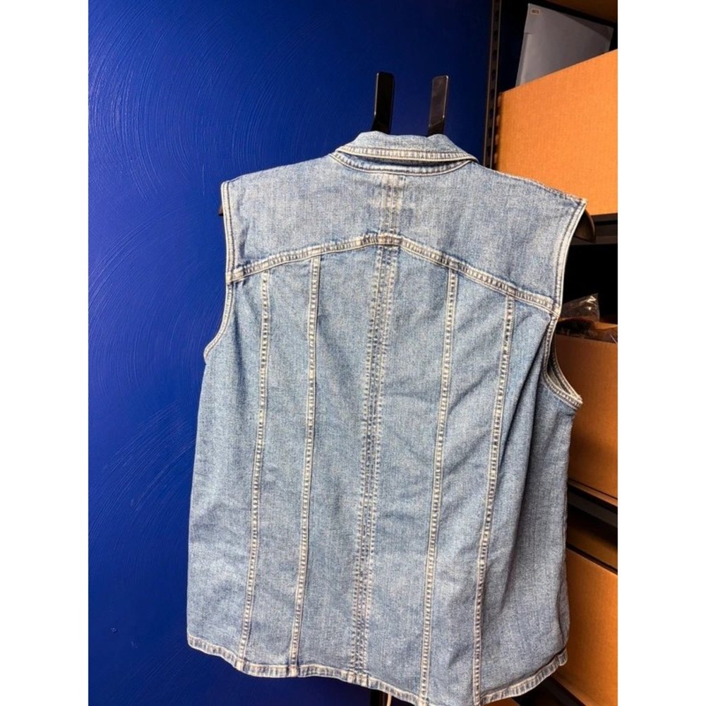 CJ Banks Women's Blue Denim Vest – Size 3X - Picture 2 of 8